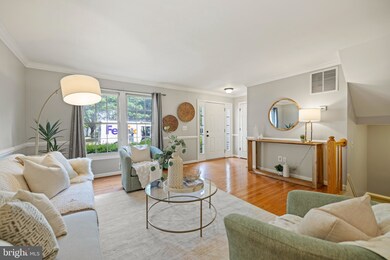 10627 Alison Dr, Burke, VA 22015 - photo 7