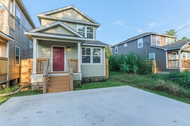 7716 Sealey St, Houston, TX 77088 - photo 2