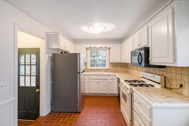 2706 Pattengill Ave, Lansing, MI 48910 - photo 7