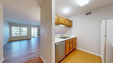 2767 S Knightsbridge Cir unit 61, Ann Arbor, MI 48105 - photo 3