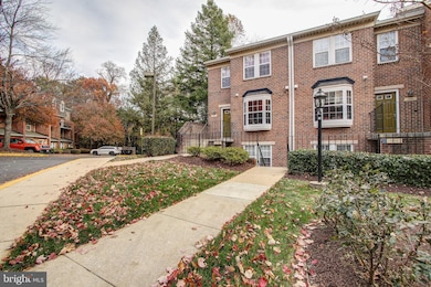 3800 Chesterwood Dr, Silver Spring, MD 20906 - photo 2