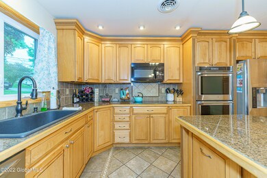 6 Easy St, Troy, NY 12180 - photo 2