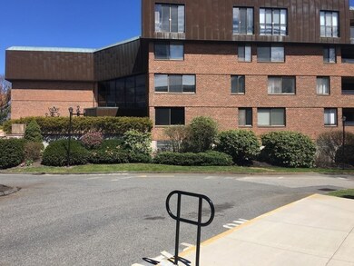 406 Paradise Rd unit 2A, Swampscott, MA 01907 - photo 3