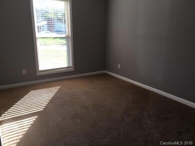 103 Tipperary Dr, Asheville, NC 28806 - photo 2