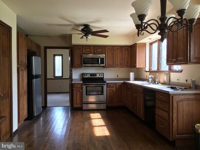 841 Cox Rd, Moorestown, NJ 08057 - photo 5