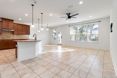 11120 Hill Top Bend, Helotes, TX 78023 - photo 6