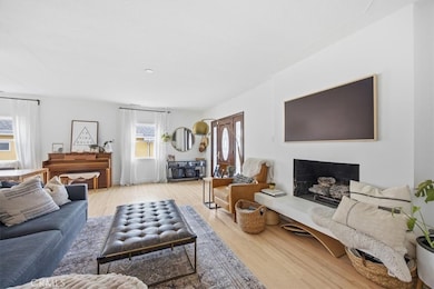 1826 10th St, Manhattan Beach, CA 90266 - photo 5