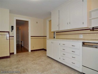 89 Kenyon Rd, Cranston, RI 02910 - photo 3