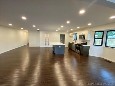 Kitchen/Living