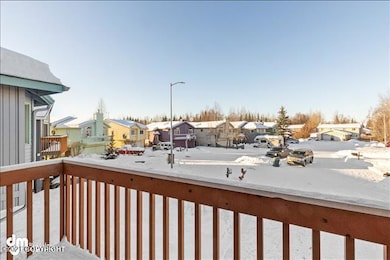 Exterior Front Deck 20210219-DW-5960