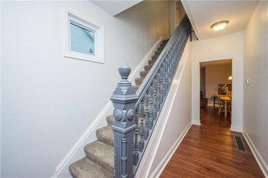 The original stair railing with classic details ad
