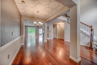 09-Living Room & Dining Room