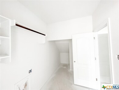 546 Jefferson Dr, Kyle, TX 78640 - photo 7