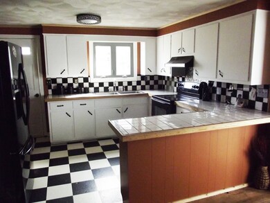 325 Goodwin St, Fall River, MA 02724 - photo 7