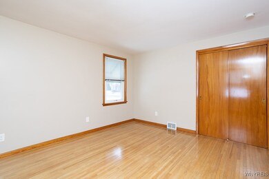 685 Barrally St, North Tonawanda, NY 14120 - photo 6