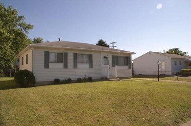 5482 Newport Rd, Columbus, OH 43232 - photo 2