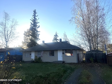 308 Stewart St, Anchorage, AK 99508 - photo 2