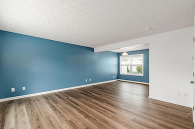 1422 Ithaca Dr, Columbus, OH 43228 - photo 7