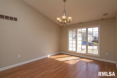 1630 W 51st St, Davenport, IA 52806 - photo 6