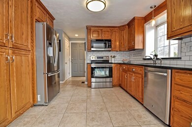 410 Read St, Attleboro, MA 02703 - photo 6