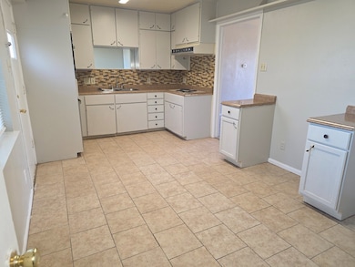 4610 Storey Ave, Midland, TX 79703 - photo 6