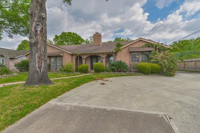 10202 Ella Lee Ln, Houston, TX 77042 - photo 2