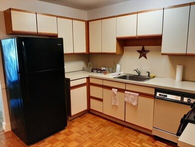 74 Tennis Plaza Rd unit 26, Dracut, MA 01826 - photo 5