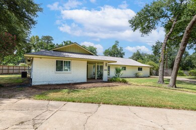 5019 Forest Nook Ct, Houston, TX 77018 - photo 5