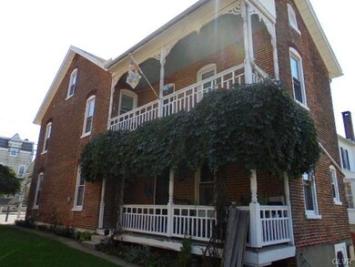 561 Broad St, Emmaus, PA 18049 - photo 6