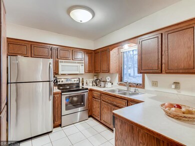 7575 Lanewood Lane Maple Grove-010-024-Kitchen-MLS