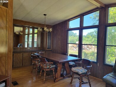 479 Heather Ln, Roseburg, OR 97471 - photo 5