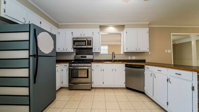 Kitchen0