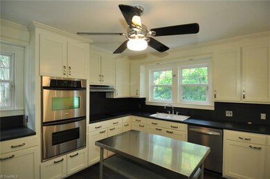 1513 Cloverdale Ave, Winston Salem, NC 27104 - photo 5