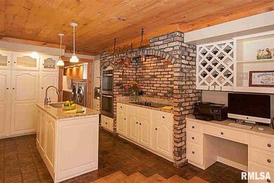 17 Oak Park Dr, Bettendorf, IA 52722 - photo 7