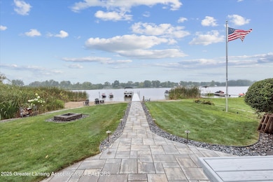 5837 Carlton St, Haslett, MI 48840 - photo 4