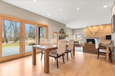 5237 Brust Dr-8-SMALL