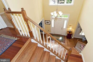 7706 Graystone Ct, Ellicott City, MD 21043 - photo 3