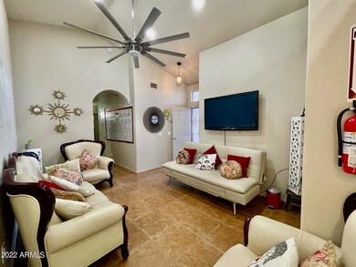 Living room & fan v1