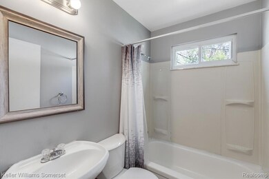 20766 Ehlert Ave, Warren, MI 48089 - photo 7