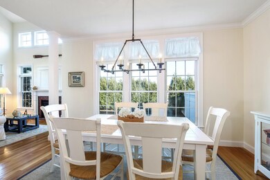 006-photo-dining-room-6684014
