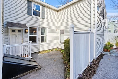 29 Parris St unit 4, Portland, ME 04101 - photo 2