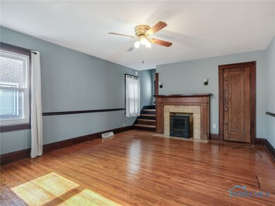 Living room - w/ gas fireplace
