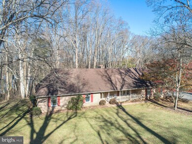 5697 Lakeside Dr, Sykesville, MD 21784 - photo 2