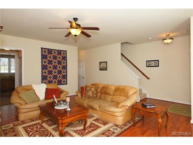 Here's another view of the Living Room. In the sho