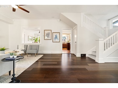 673 SE Heathcliff Ln, Hillsboro, OR 97123 - photo 6