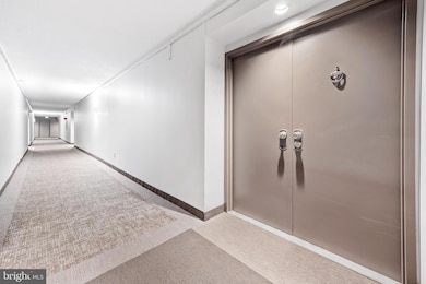 Winthrop House Condominium, Baltimore, MD 21218 - photo 2