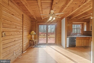 2425 Henson Dr, Marriottsville, MD 21104 - photo 7