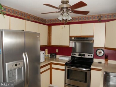 51 Palmetto Dr, New Castle, DE 19720 - photo 2