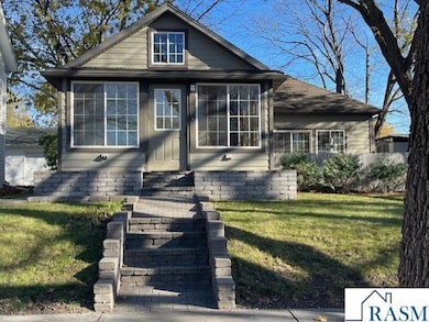 217 S Houk St, Good Thunder, MN 56037 - photo 2