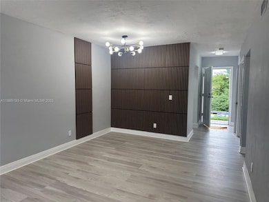 13984 NE 2nd Ct unit 323, Miami, FL 33161 - photo 4
